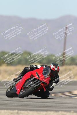 media/Oct-13-2025-Moto Forza (Mon) [[a66d839500]]/2-A Group/Session 3 (Turn 16)/